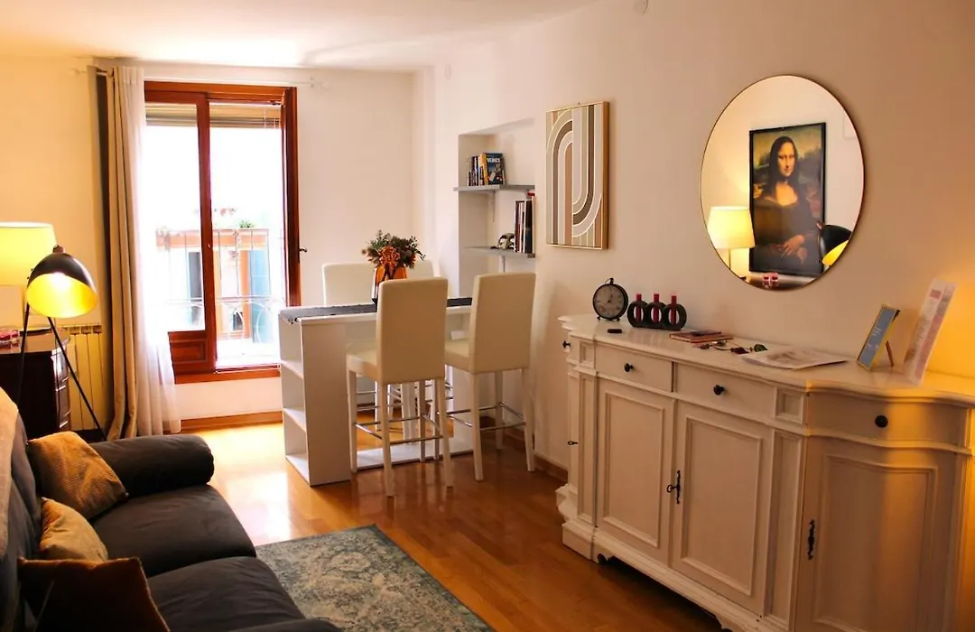 Charming Canal View San Marco Apartment-1